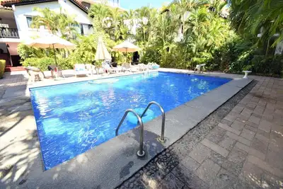 Image de Gorgeous Suites Flamingos! Stunning Condo Just a Two Minute Walk to the Beach!