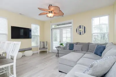 Image de Friendly 3br townhome with fenced in yard!