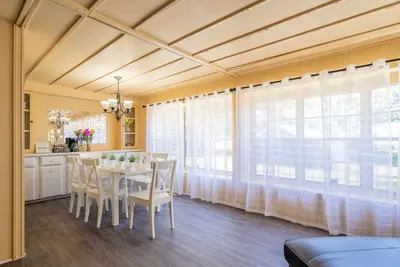 Image de Charming country home in Wesley Chapel. Acre land with natural view.