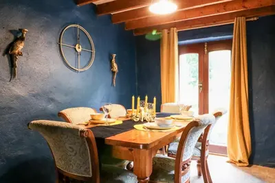 Image de Tranquil six Sleeper Cottage on a Farm With Pool