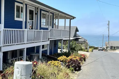 Image de Dillon Beach village home with ocean views and a quick walk to the beach