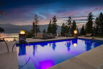 Image de Licensed Luxury Okanagan Home with Pool