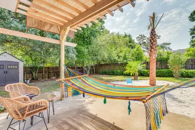 Image de Pet-Friendly Pensacola Home w/ Sunny Backyard!