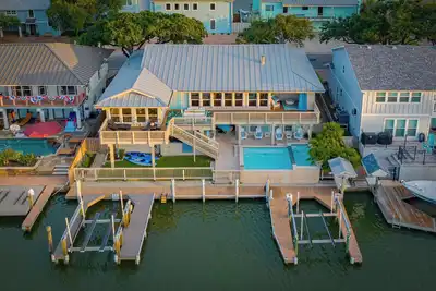Image de A Reel Paradise - Everyone`s Favorite Getaway!