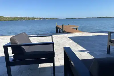 Image de Waterfront Oasis With Panoramic Open Water View! ! Paradise Found