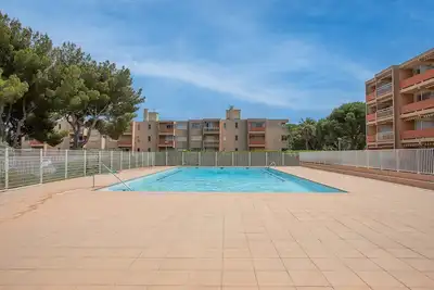 Image de Studio \"Les Rives De La Favière\" avec vue sur la montagne, piscine partagée et terrasse privée