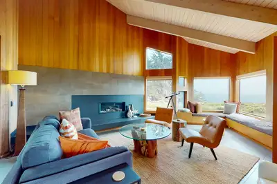 Image de Oceanfront home near Shell Beach & Bluff Trail with pools, deck, & great views