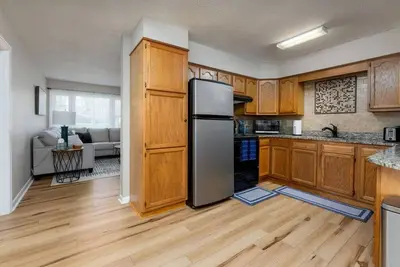 Image de Serenity Beach House in Central Ilm w\/ King Bed