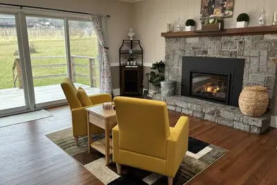 Image de Vineyard Retreat: 3br Home-Live Music, Wine+Hiking