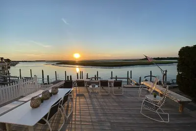 Image de Quintessential bay home that is ready for family fun!
