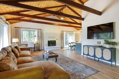 Image de Deck & Fire Pit: Stunning Twain Harte Cabin!