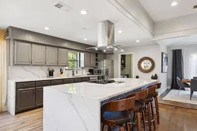 Image de Tch - Spacious 4bd/3ba home in Dallas w/ Workspace