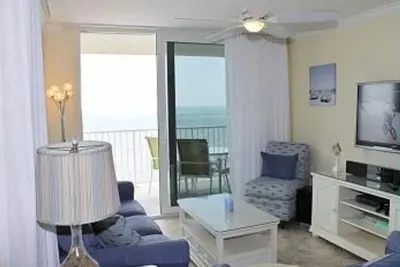 Image de Beautiful Indian Rocks Beach 8th floor 3 bedroom 2 bath Condo with large balcony