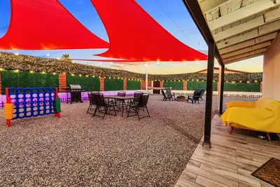 Image de King | Dt Phx | 10m Airp | 2 Smrt Tv |W/D| Unit B