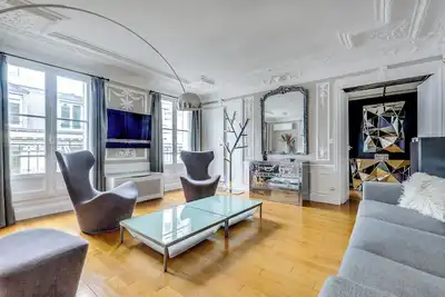 Image de Opera - Lafayette 2 Bedrooms w/ Ac