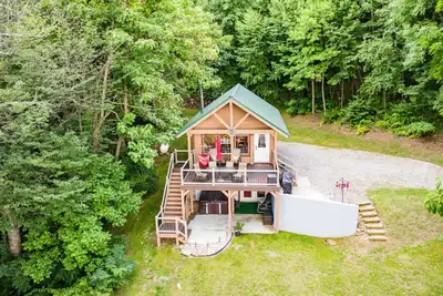 Image de Enjoy Hot Tub & Mountain Views
