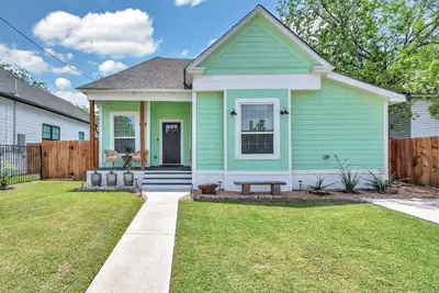 Image de Cozy Mint Cottage - Magnolia/Baylor/Downtown Waco