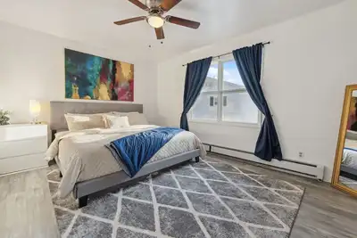 Image de 2nd Floor Pet friendly Apartment in Turnagain near airport Anc