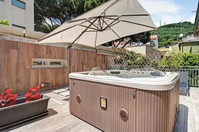 Image de Appartement 'Residence Paradiso Bilocale 303' avec balcon, Wi-Fi et climatisation