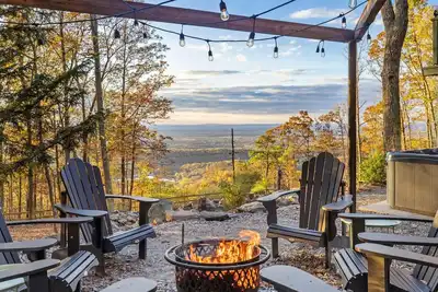 Image de Rocky Ridge - Cabin w/ Hot Tub & Heavenly Views!