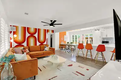 Image de Modern Heart of Memphis Manor, Hot Tub, Game Room