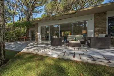 Image de Villa à Roccamare avec 5 chambres à coucher, 10 couchages