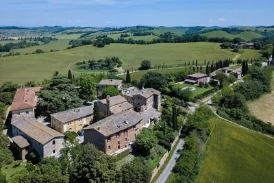 Image de Villa à Serravalle avec 5 chambres à coucher, 10 couchages
