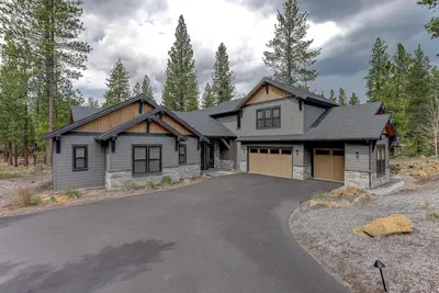Image de Sabl14 - Stunning Caldera Springs, Gourmet Kitchen, Heated Patio, New Hot Tub