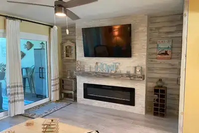 Image de Your Siesta Key Vacation Awaits! Walk to the Beach!