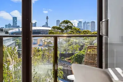 Image de Prime Location 2-Bed Apartment with Parking