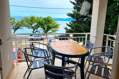 Image de Appartement de vacances Novi Vinodolski pour 1 - 7 personnes avec 3 chambres à coucher - Logement de