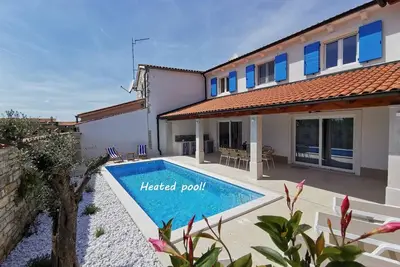 Image de Maison de vacances Zminj pour 1 - 6 personnes avec 3 chambres à coucher - Maison mitoyenne