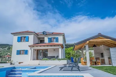 Maison de vacances Donji Prolozac pour 1 - 10 personnes avec 5 chambres à coucher - Maison de vacanc