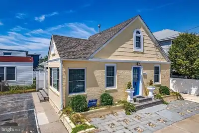 Image de Yellow Brick Road Cottage by the Beach