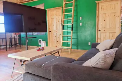 Image de Colorful Mountainview Tiny Home