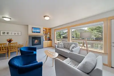 Image de Classic Cottage Mca#1548 Spacious 4 bdrm close to town/beach, Foosball, Dogs