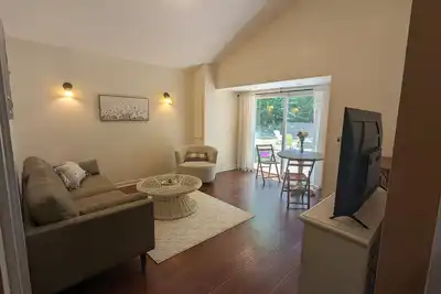 Image de Charming Couple's Cottage close to Lake Michigan, Silver lake, and Stoney Lake