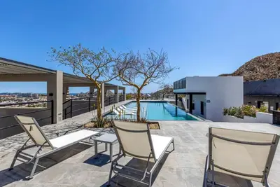Image de 1br Rooftop & Pool in Cardinal