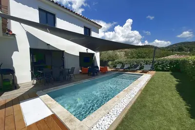 Image de Villa 3 chambres, piscine, petanque, clim