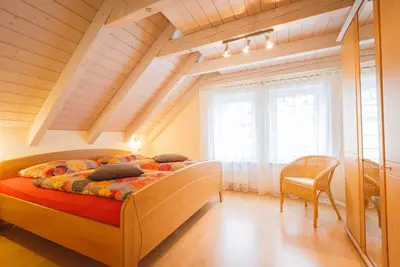 Image de Location-Balkon-Maisonette 6-Salle de bain privée séparée