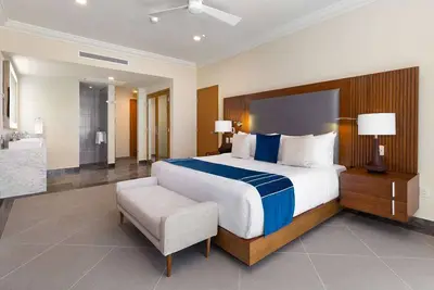 Image de Ocean/Pool View 2br/3ba at La Valencia Beach Resort & Spa