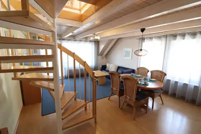 Image de Location-Balkon-Maisonette 4-Vue sur Port-Salle de bain privée séparée