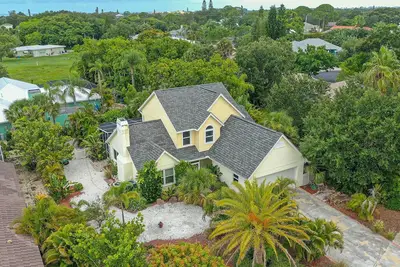 Image de Bayside Paradise, 3br, 2. 5 Bath, private heated pool, close to beaches