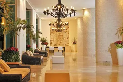 Image de Unwind and Embrace Luxury at the Mayan Palace Marina Vallarta