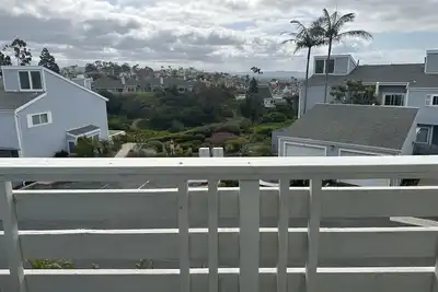 Image de Beautifully appointed turnkey condo in Dana Point, close to beaches and harbor!