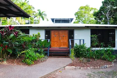 Image de Picnic House, luxurious tropical house