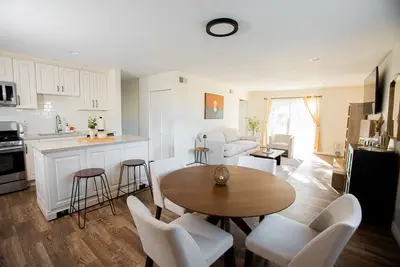 Image de 4 Bedroom Surf City Luxury Home