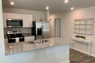Image de Dog Friendly 7 guests 3 bed - 2 baths 5. 5 Miles to Holden