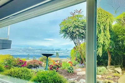 Image de 1300sft Retreat w/ Sound View, Garden & Privacy