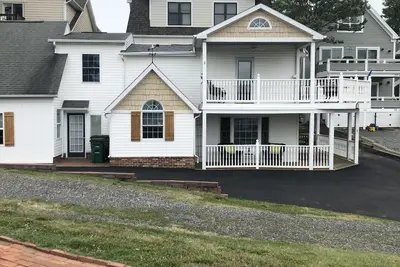 Image de Two bedroom home on charming Solomons Island